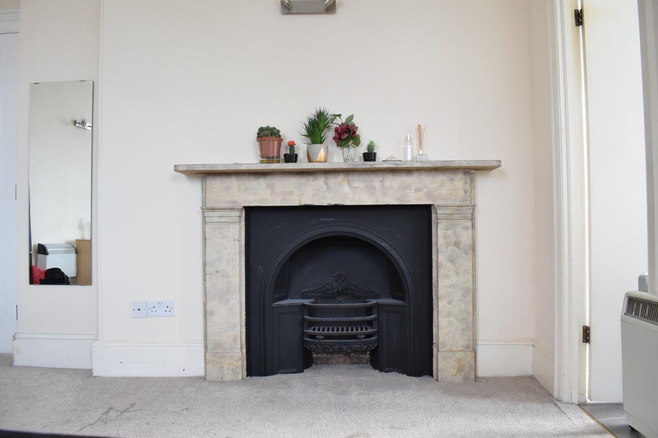Spacious Near King's Cross Apartment